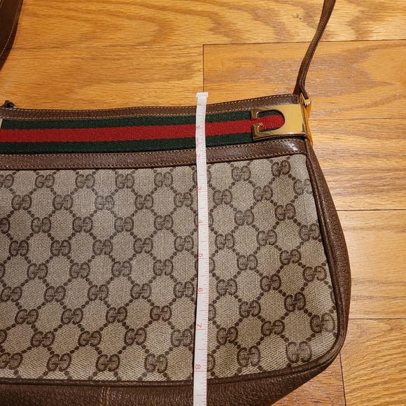 Authentic Vintage Gucci Shoulder Bag - Picture 3 of 14